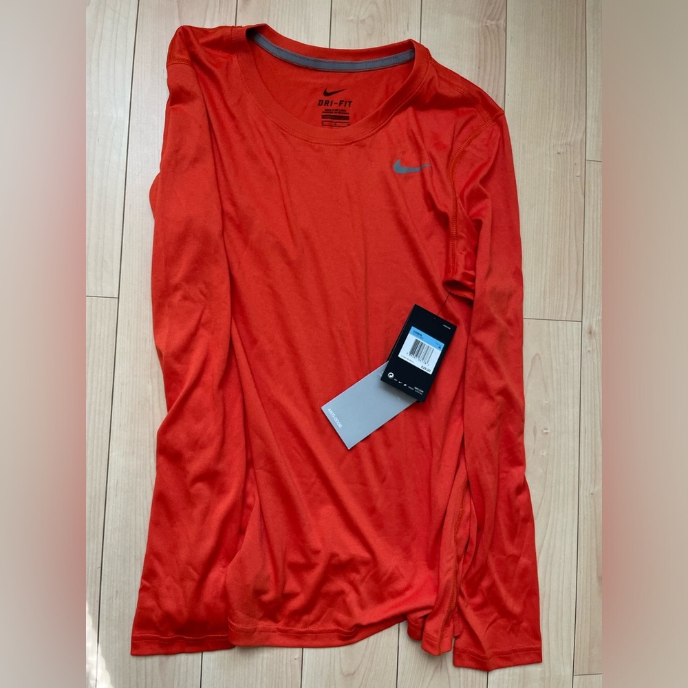 Nike Women’s Dri-Fit Long-sleeve Shirt